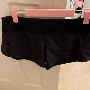 Lululemon Black Speed Ups 2.5”